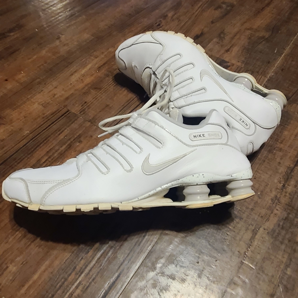 Nike Shox NZ Athletic Running Shoes 325201-126 White Gray Mens Size 11